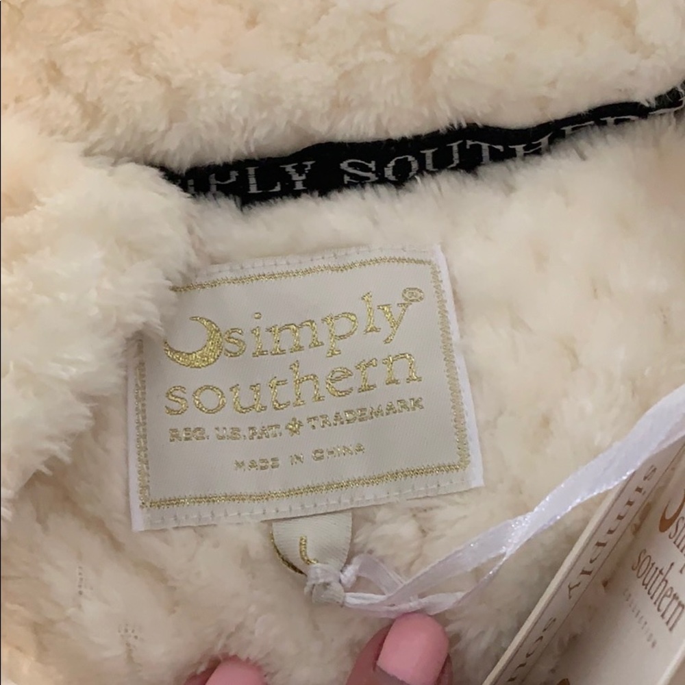 Simply southern pullover